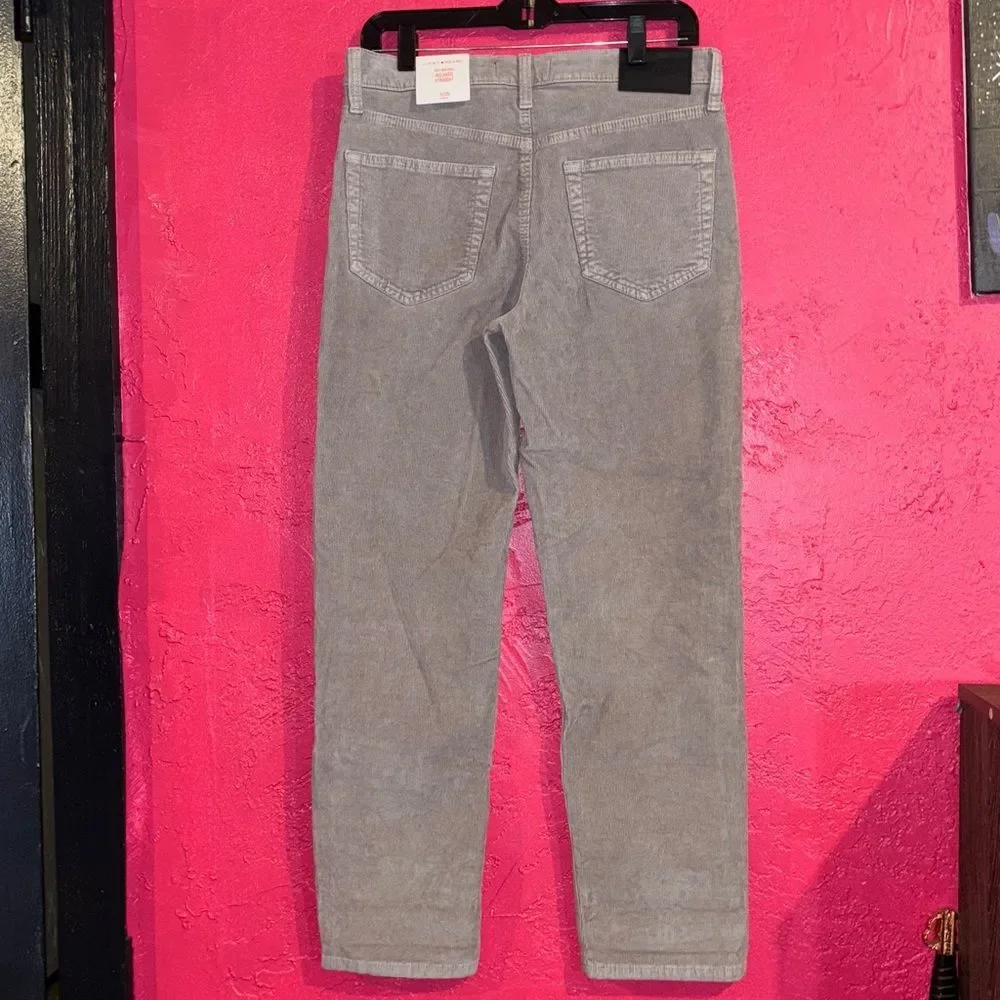 NWT Lucky Brand Boy midrise relaxed straight leg grey corduroys. Sz 28/6 regular